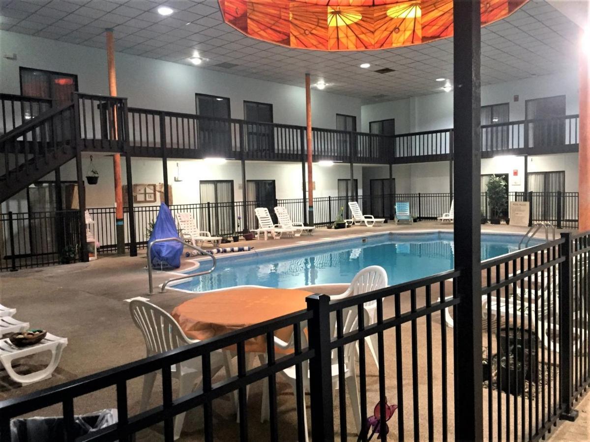 Hutchi Bell Hotel South Hutchinson Eksteriør billede