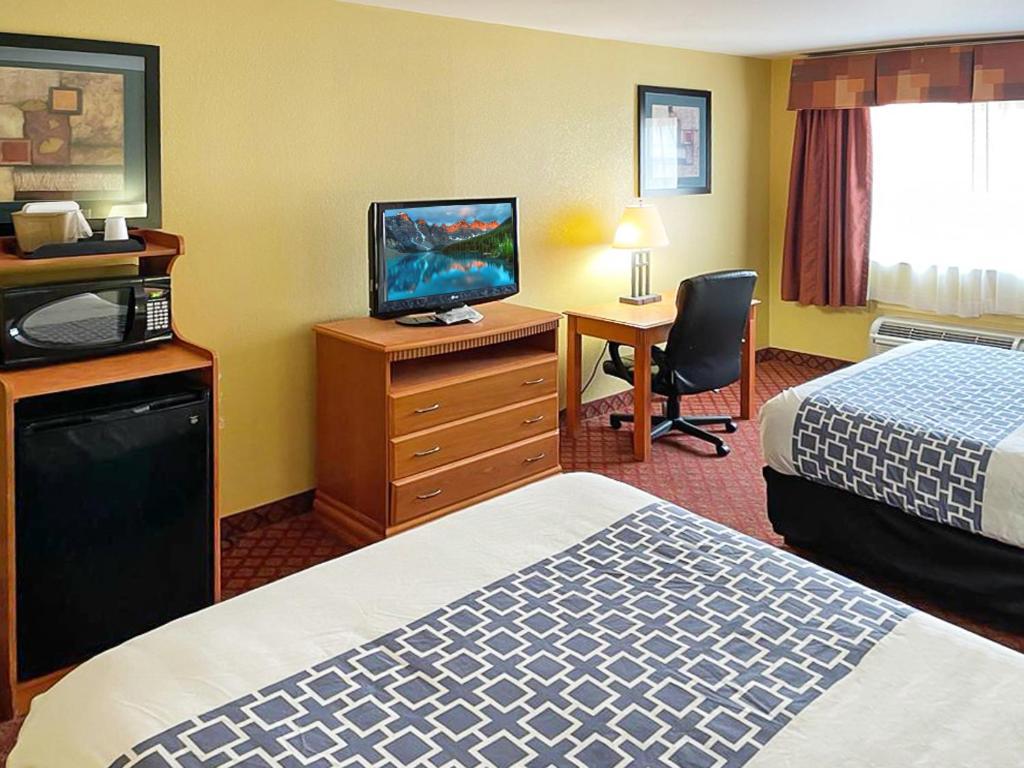 Hutchi Bell Hotel South Hutchinson Eksteriør billede