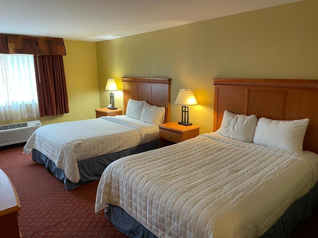 Hutchi Bell Hotel South Hutchinson Eksteriør billede