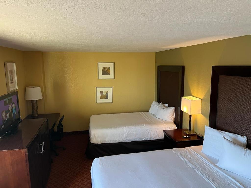 Hutchi Bell Hotel South Hutchinson Eksteriør billede