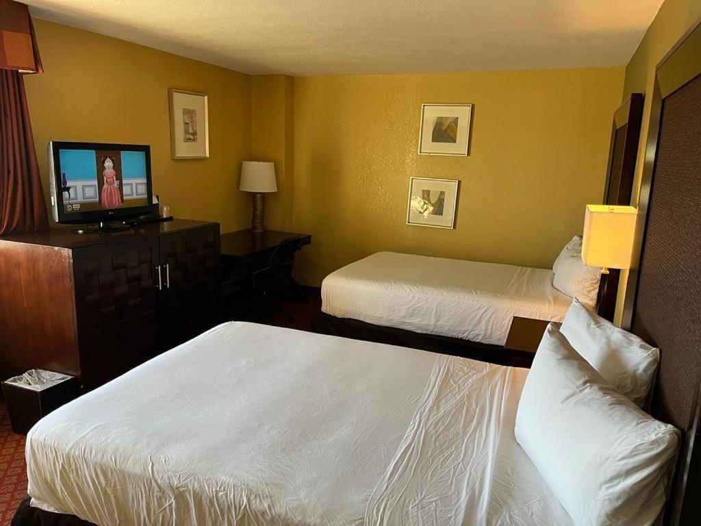 Hutchi Bell Hotel South Hutchinson Eksteriør billede